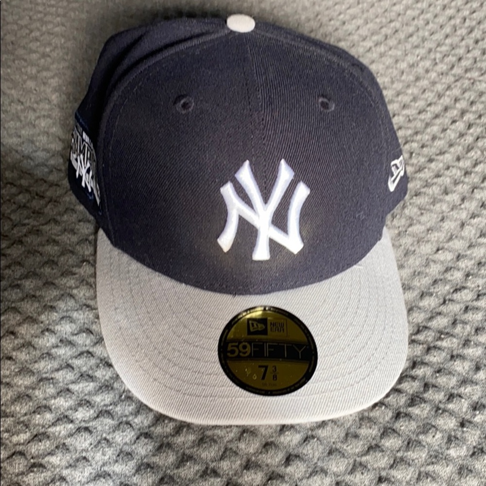 NWT New York Yankees Victory Side Fitted Neyya